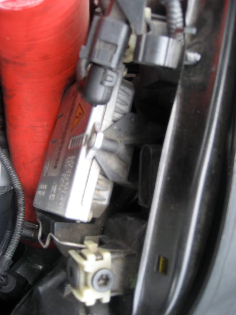 Real OEM Euro glass R32 headlights w/ oem hid's and ballast's. VW